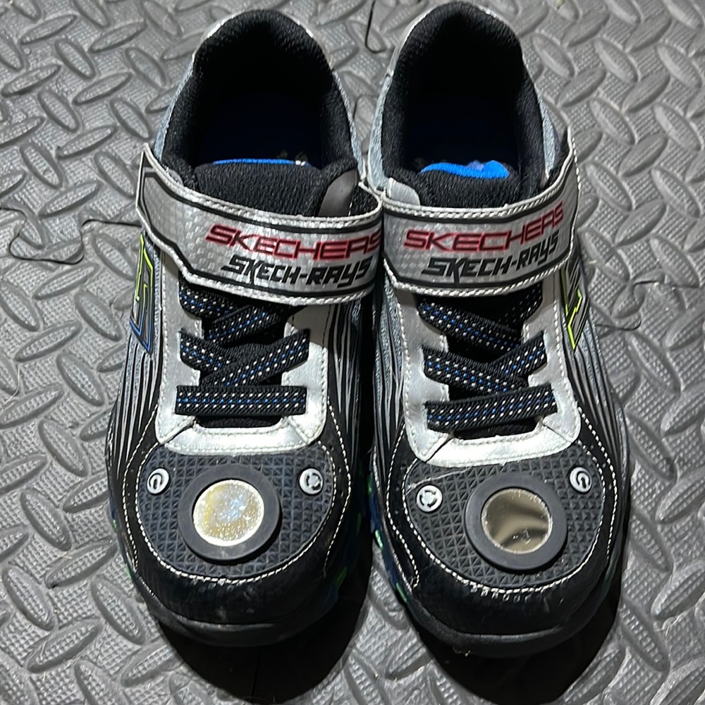 Sketchers light up shoes size 2.5